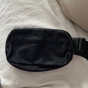Lululemon Belt Bag Like New